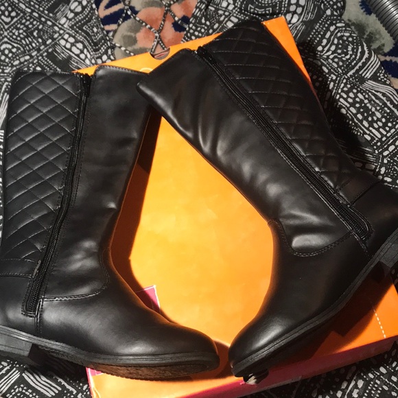 girls black boots size 2